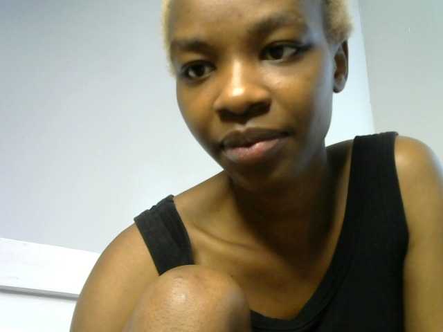 Juicygirl-1 live cam on BongaCams
