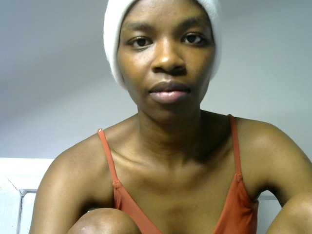 Juicygirl-1 live cam on BongaCams