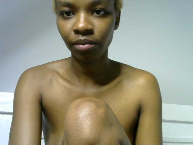 Juicygirl-1 live cam on BongaCams