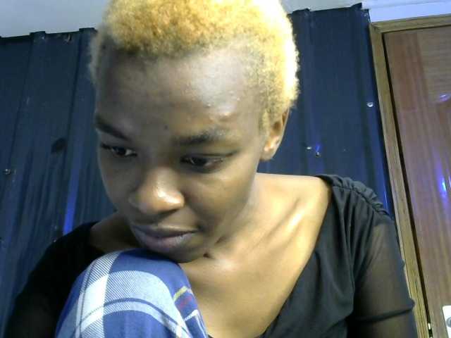 Juicygirl-1 live cam on BongaCams