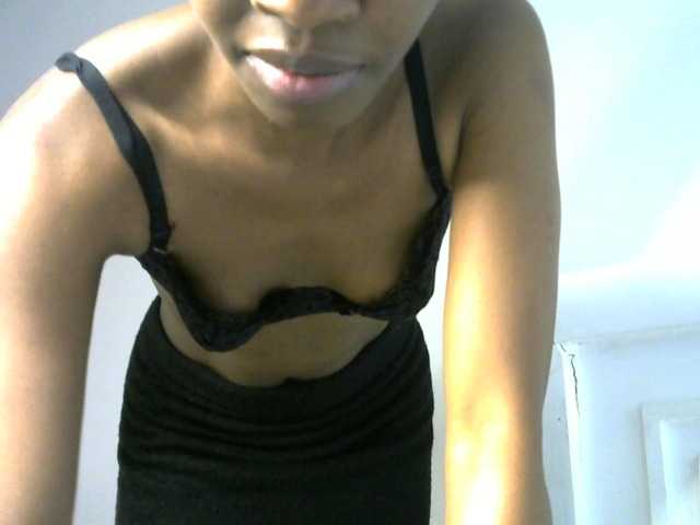 Juicygirl-1 live cam on BongaCams