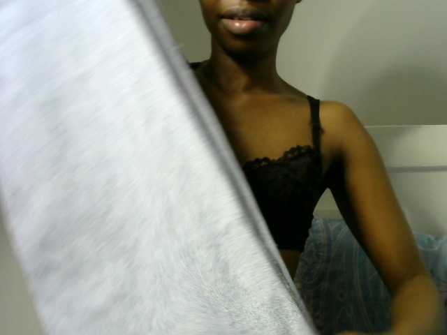Juicygirl-1 live cam on BongaCams