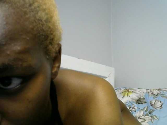 Juicygirl-1 live cam on BongaCams