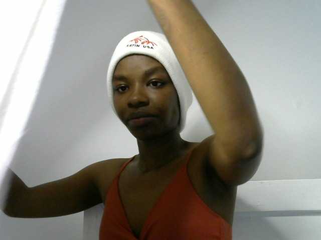 Juicygirl-1 live cam on BongaCams