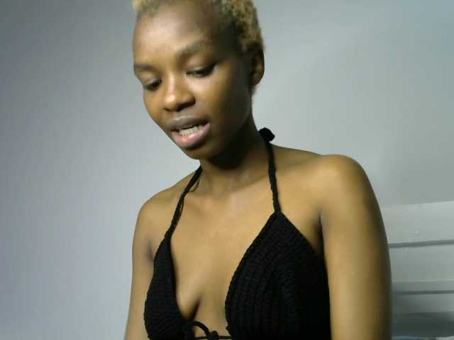 Juicygirl-1 live cam on BongaCams