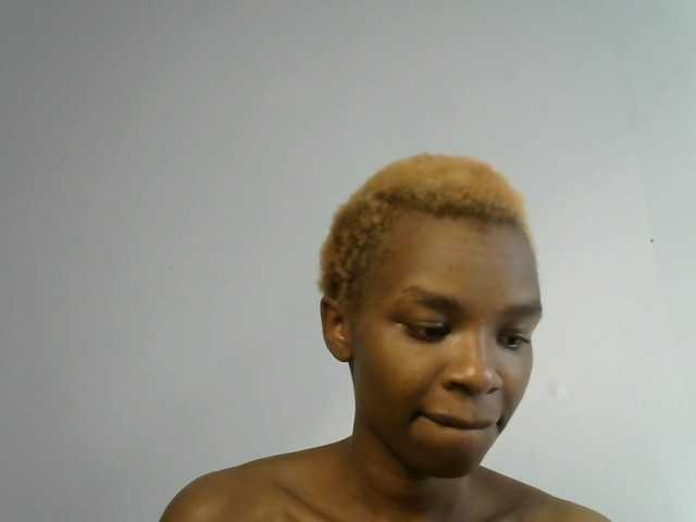 Juicygirl-1 live cam on BongaCams