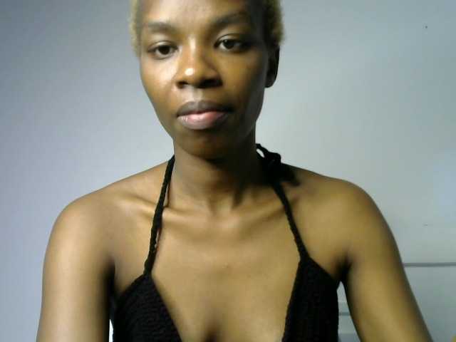 Juicygirl-1 live cam on BongaCams