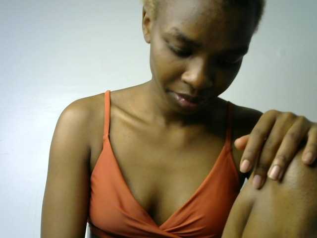 Juicygirl-1 live cam on BongaCams
