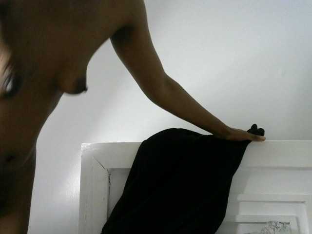 Juicygirl-1 live cam on BongaCams
