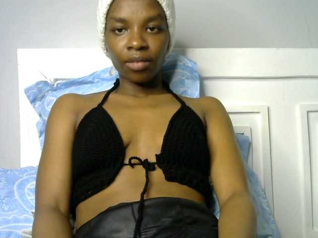 Juicygirl-1 live cam on BongaCams