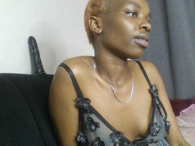 Juicygirl-1 live cam on BongaCams