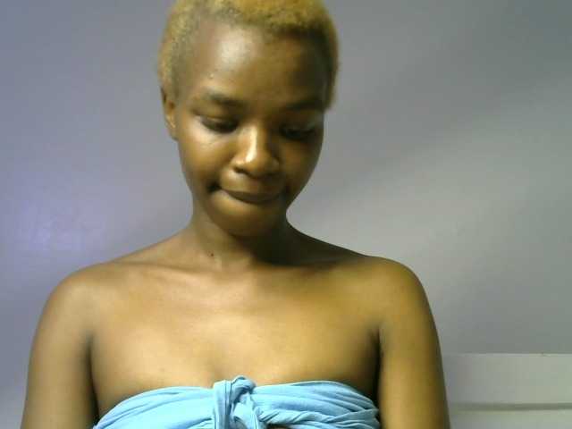 Juicygirl-1 live cam on BongaCams
