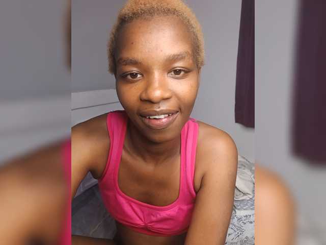 Juicygirl-1 live cam on BongaCams