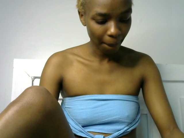 Juicygirl-1 live cam on BongaCams