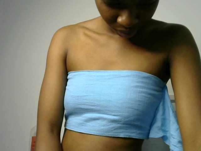 Juicygirl-1 live cam on BongaCams