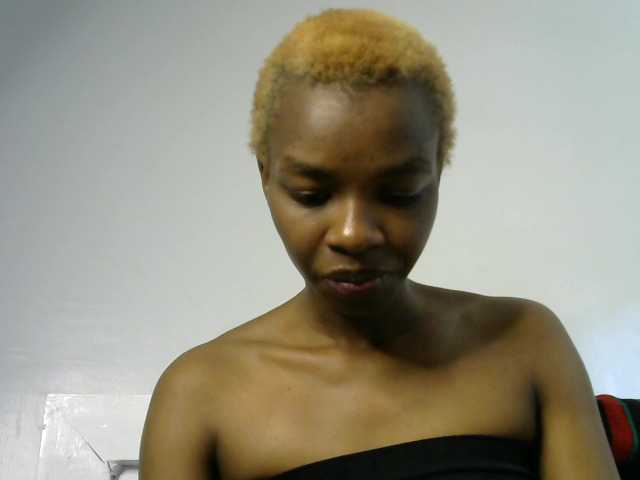 Juicygirl-1 live cam on BongaCams