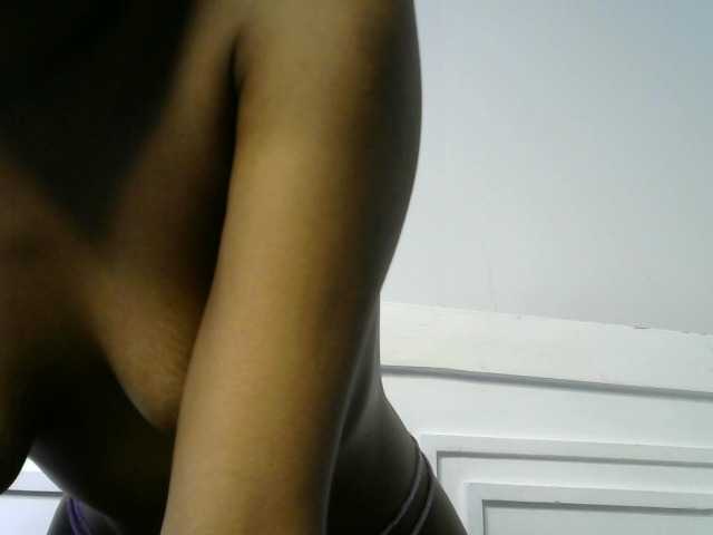 Juicygirl-1 live cam on BongaCams