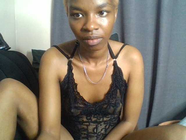 Juicygirl-1 live cam on BongaCams