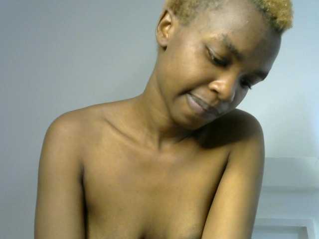 Juicygirl-1 live cam on BongaCams