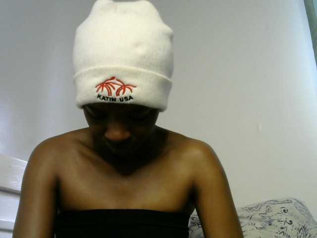 Juicygirl-1 live cam on BongaCams