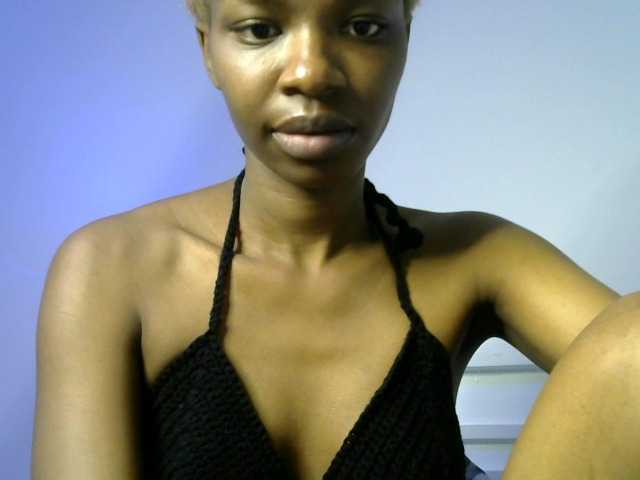 Juicygirl-1 live cam on BongaCams