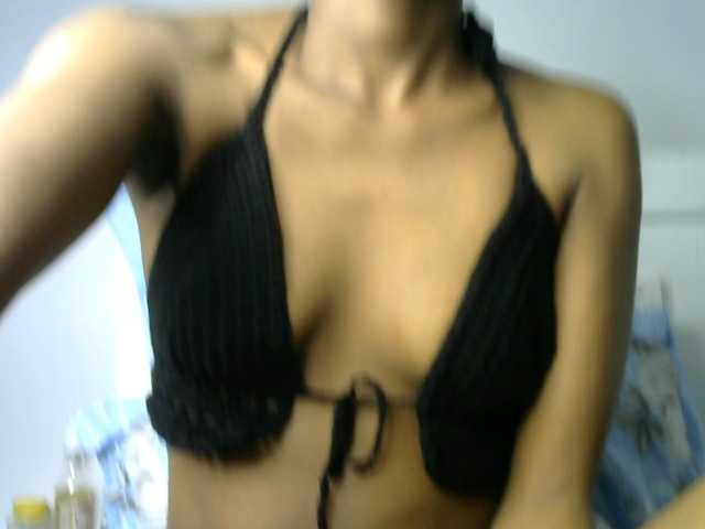 Juicygirl-1 live cam on BongaCams