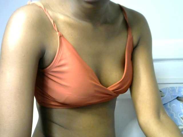 Juicygirl-1 live cam on BongaCams
