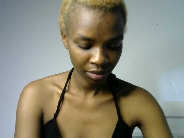 Juicygirl-1 live cam on BongaCams