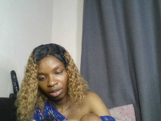 Juicygirl-1 live cam on BongaCams