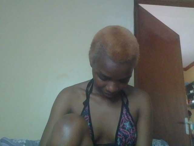 Juicygirl-1 live cam on BongaCams