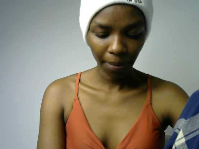 Juicygirl-1 live cam on BongaCams