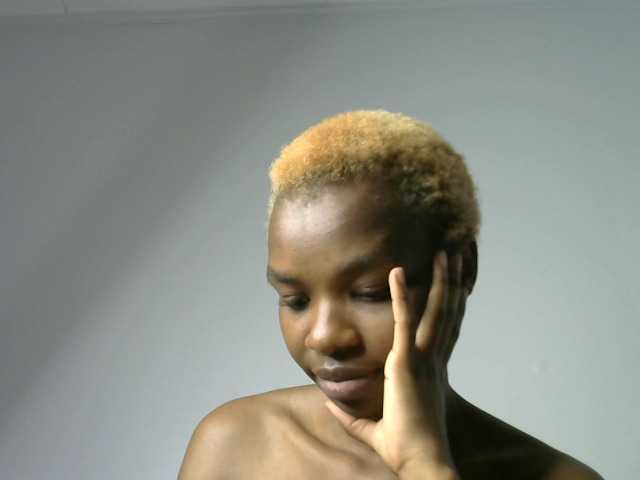 Juicygirl-1 live cam on BongaCams