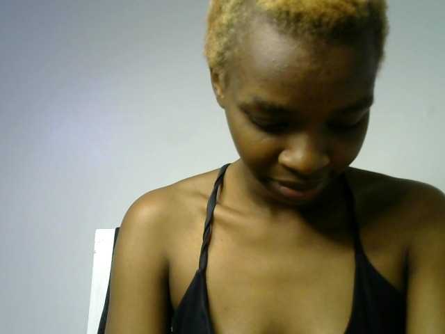 Juicygirl-1 live cam on BongaCams