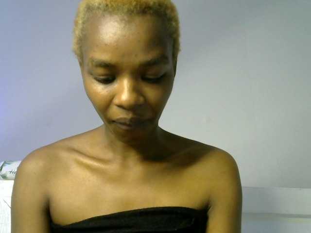 Juicygirl-1 live cam on BongaCams