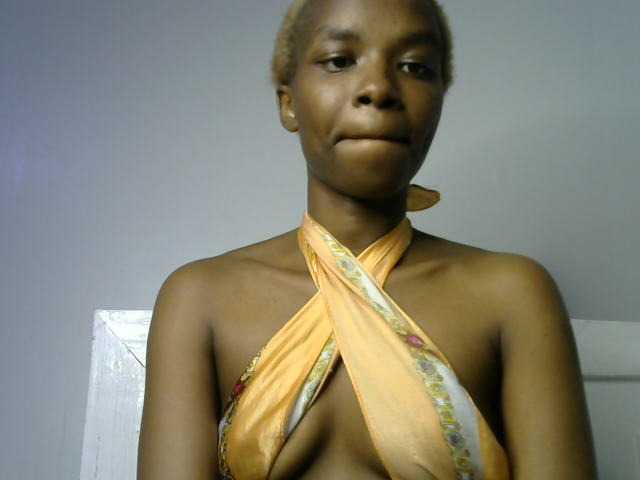 Juicygirl-1 live cam on BongaCams