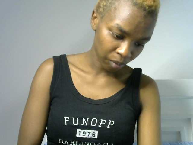 Juicygirl-1 live cam on BongaCams