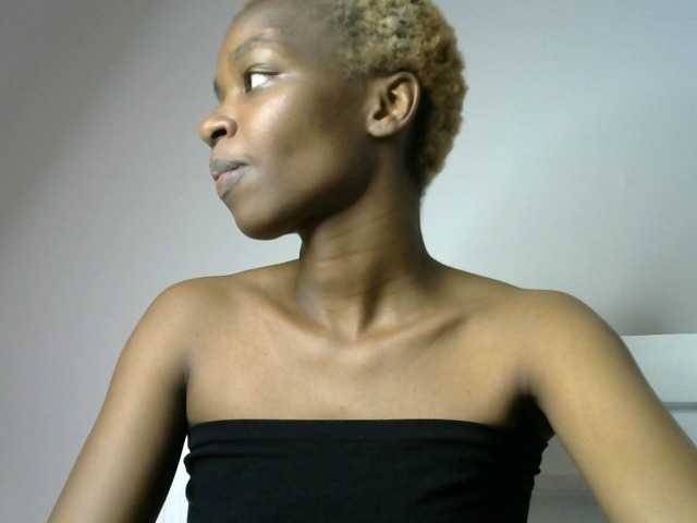 Juicygirl-1 live cam on BongaCams