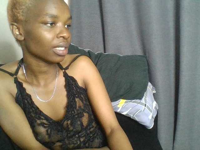 Juicygirl-1 live cam on BongaCams