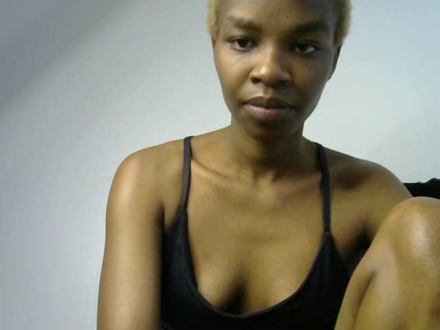 Juicygirl-1 live cam on BongaCams