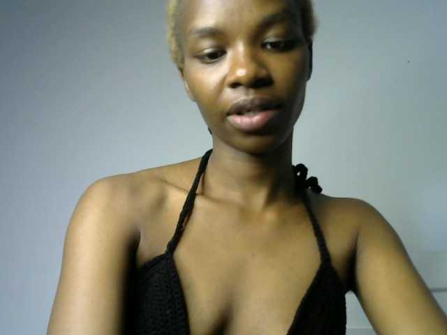 Juicygirl-1 live cam on BongaCams