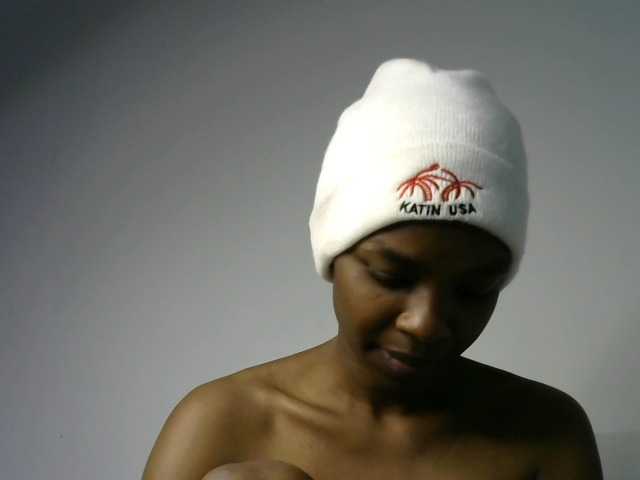 Juicygirl-1 live cam on BongaCams
