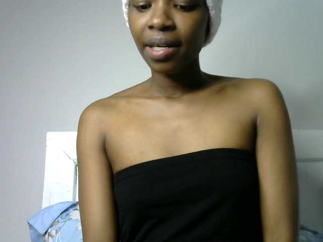 Juicygirl-1 live cam on BongaCams