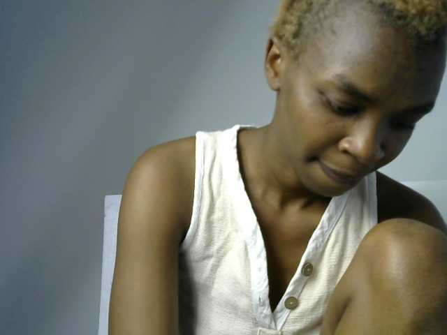 Juicygirl-1 live cam on BongaCams