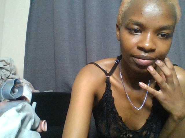 Juicygirl-1 live cam on BongaCams