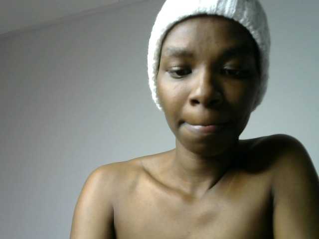 Juicygirl-1 live cam on BongaCams