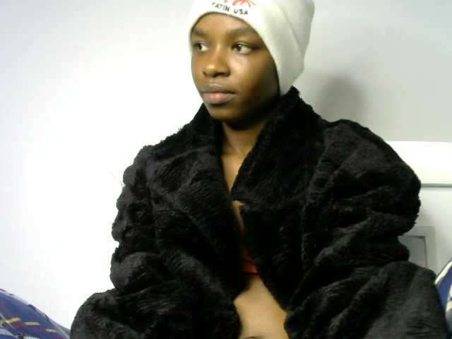 Juicygirl-1 live cam on BongaCams