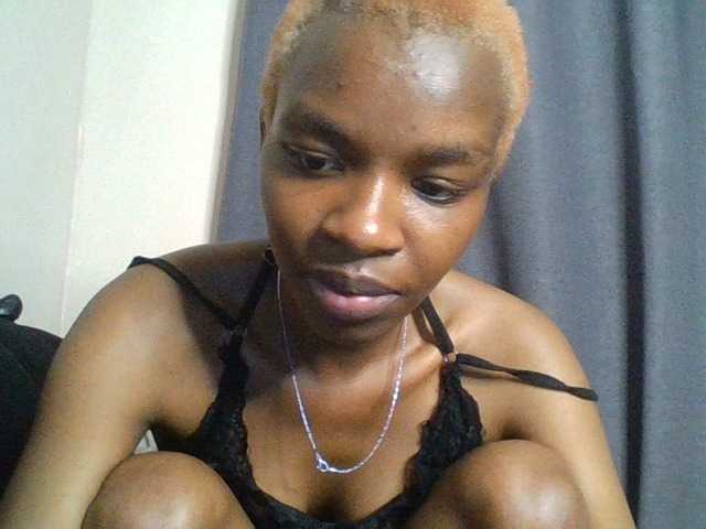 Juicygirl-1 live cam on BongaCams