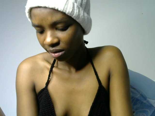Juicygirl-1 live cam on BongaCams