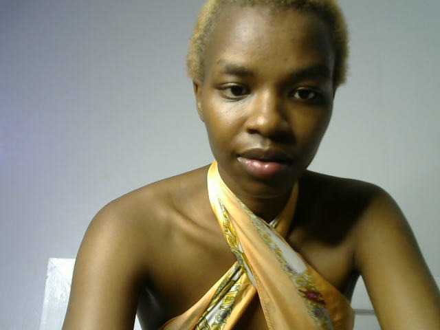 Juicygirl-1 live cam on BongaCams