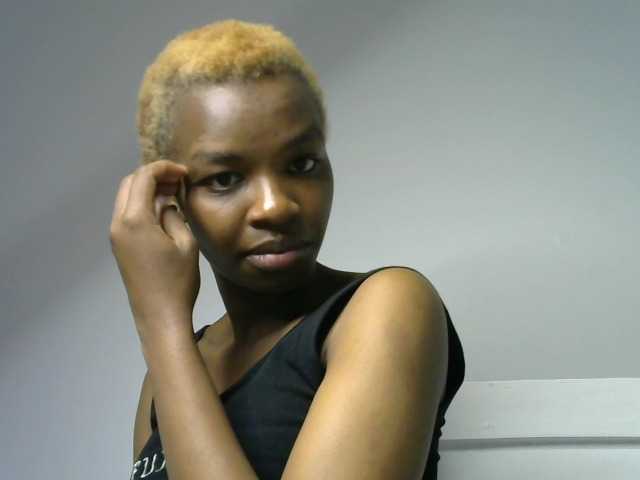 Juicygirl-1 live cam on BongaCams